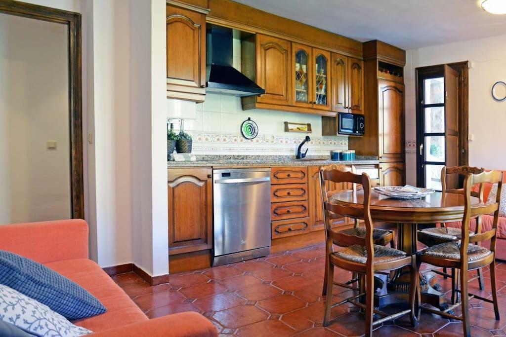 Apartamento Portal Del Agua Альбаррасін Екстер'єр фото
