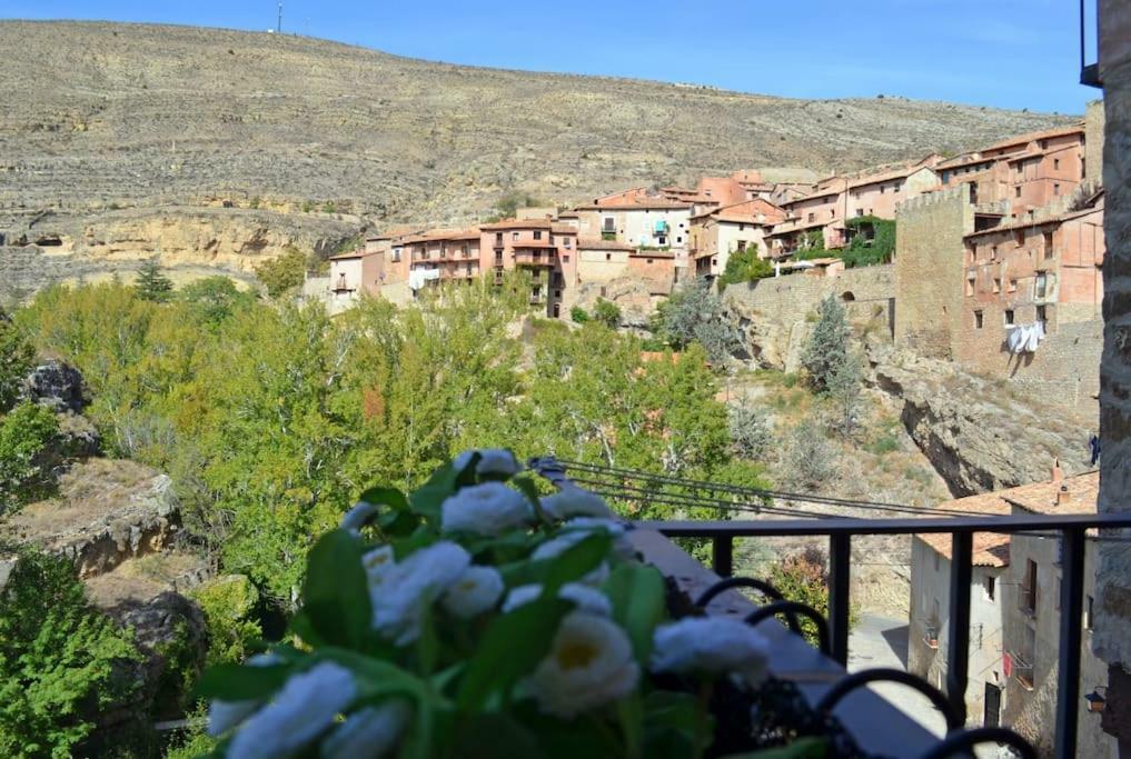 Apartamento Portal Del Agua Альбаррасін Екстер'єр фото