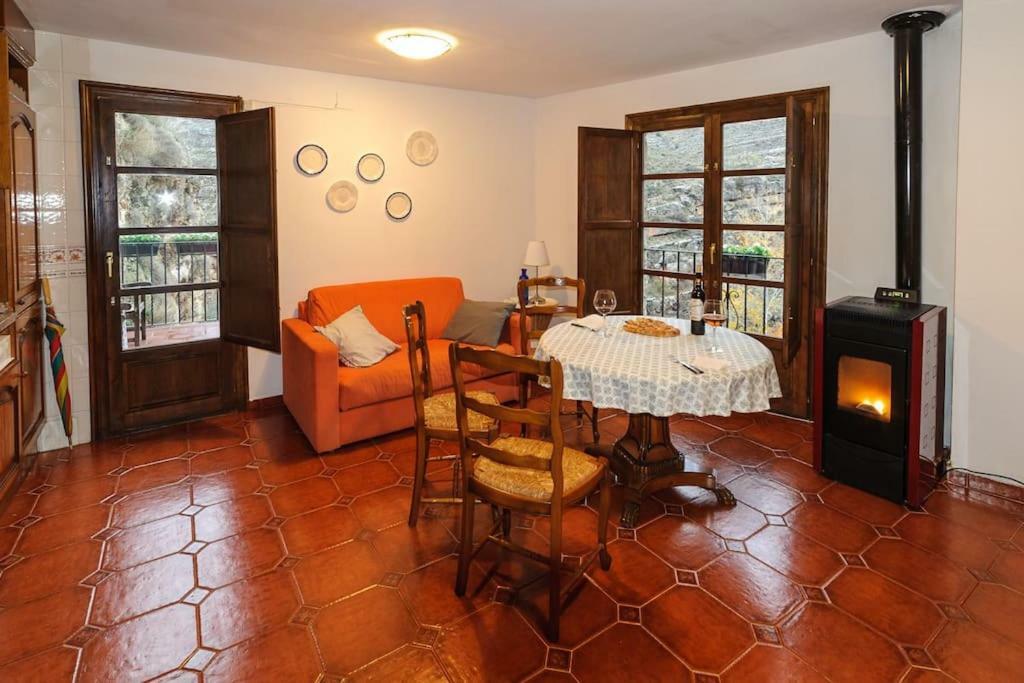 Apartamento Portal Del Agua Альбаррасін Екстер'єр фото